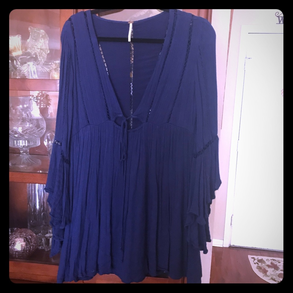 GUC Free People L Navy Romeo Tunic